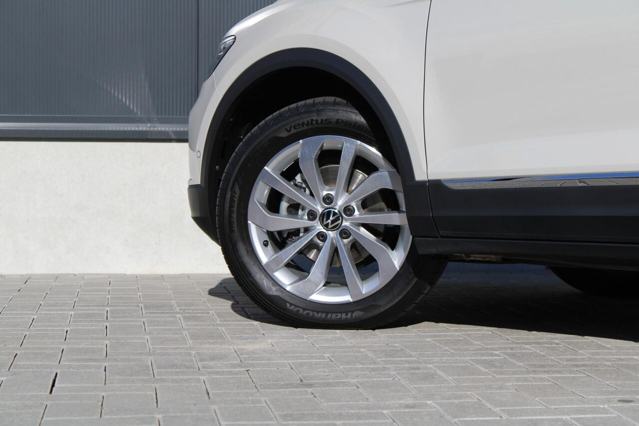 Volkswagen T-Roc 1.5 TSI Style 150pk - ACC - Carplay - Camera - DAB - Verwarmd stuurwiel - Rijklaar