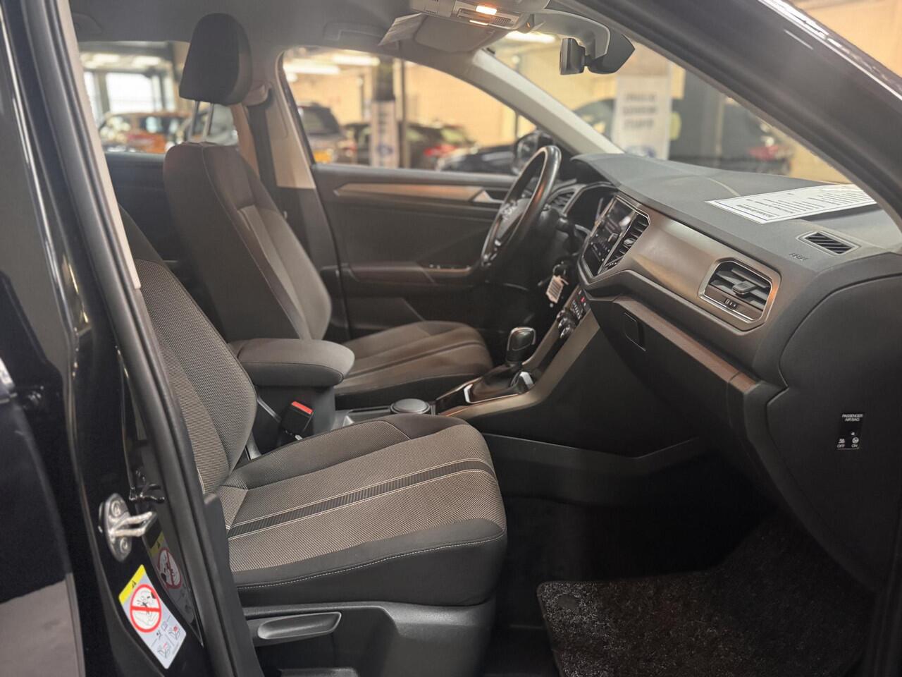 Volkswagen T-Roc 1.5 TSI 150pk DSG Automaat Style Navi Camera Trekhaak 1e Eigenaar Dealeronderhouden