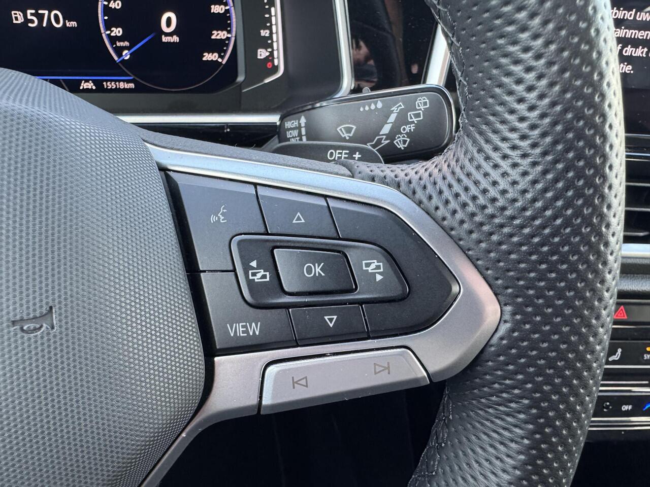 Volkswagen T-Roc 1.5 TSI R-Line AUTOMAAT | Camera | Stoelverw. | El.klep | Blindspot