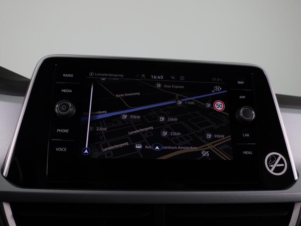 Volkswagen T-Roc 1.0 TSI Life Edition GOAL 115 PK | Private lease vanaf ¤ 519,- pm | Navigatie | automatische Airco | Parkeer assistent |