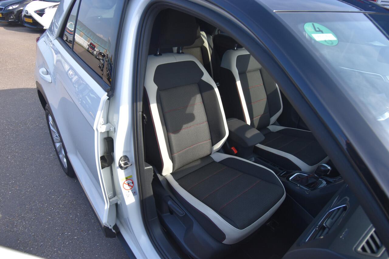 Volkswagen T-Roc 1.5 TSI Sport , VIRTUAL COCKPIT , NAVI , LED KOPL , PDC V+A , A UITRIJ CAM ,