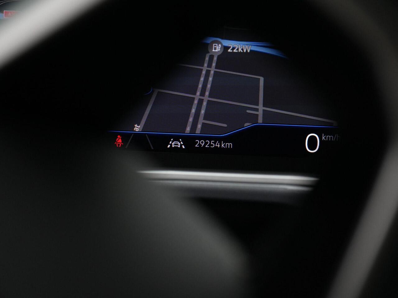 Volkswagen T-Roc 1.5 TSI 150 pk DSG Style | Trekhaak | Navigatie | Stoelverwarming | Parkeersensoren voor/achter