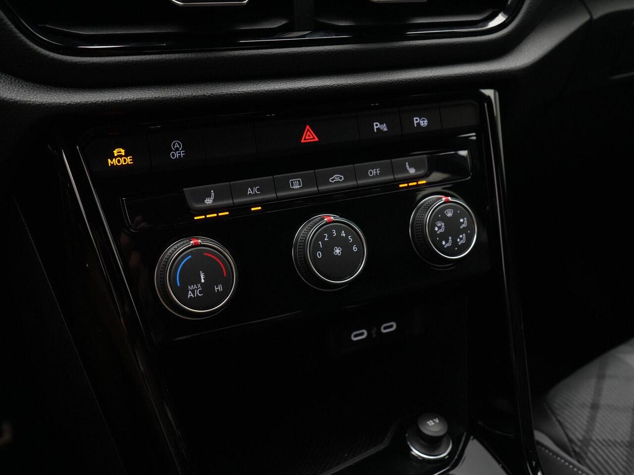 Volkswagen T-Roc 1.5 TSI 150 pk DSG R-Line Edition | Panoramadak | Achteruitrijcamera | Stoelverwarming | Sportonderstel