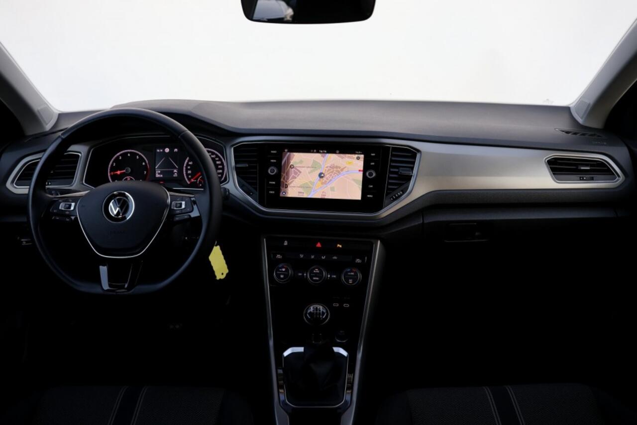 Volkswagen T-Roc 1.0 TSI Style - 110 pk **Navi / ACC / Led plus