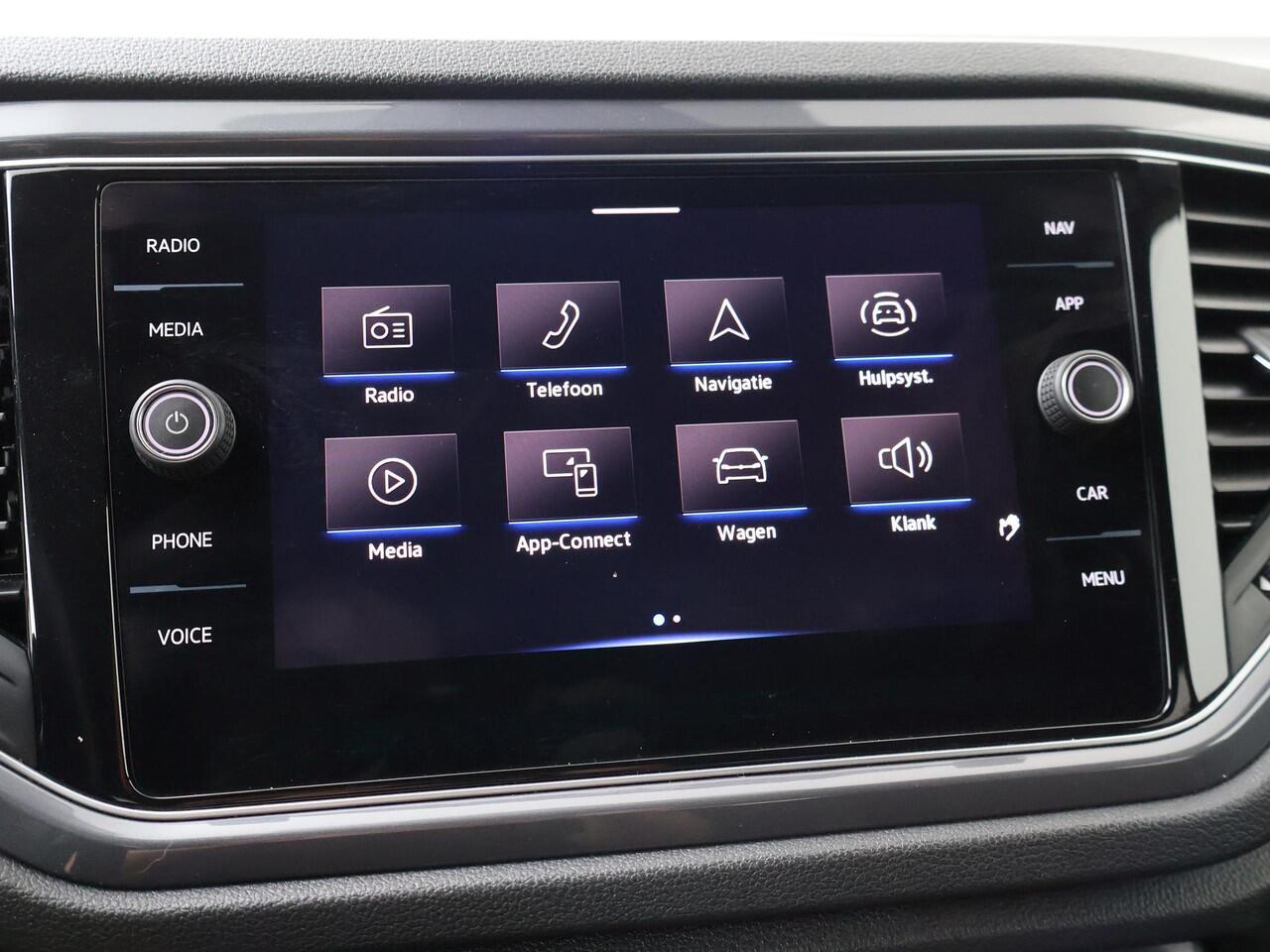 Volkswagen T-Roc 1.5 TSI Sport Business R | 150 PK | Navigatiesysteem | Climate control | Elek. achterklep | R-Line |