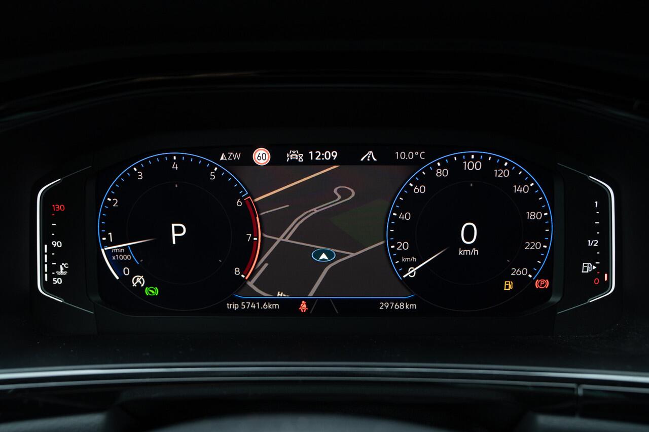 Volkswagen T-Roc 1.5 TSI R-Line 150PK | Virtual | Pano | Keyless | Massage Ergo Active | Camera | Lane & Side Assis | Front Assis | Sfeer | GERESERVEERD