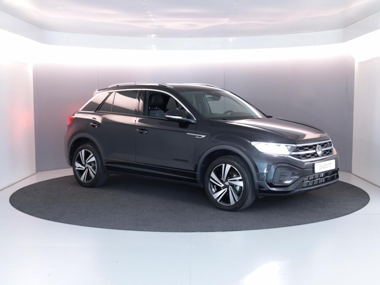 Volkswagen T-Roc 1.5 TSI R-Line 150 pk Automaat (DSG) | Verlengde garantie | Navigatie | Trekhaak (afneembaar) | Parkeersensoren (Park assist) | Achteruitrijcamera | R-Line |