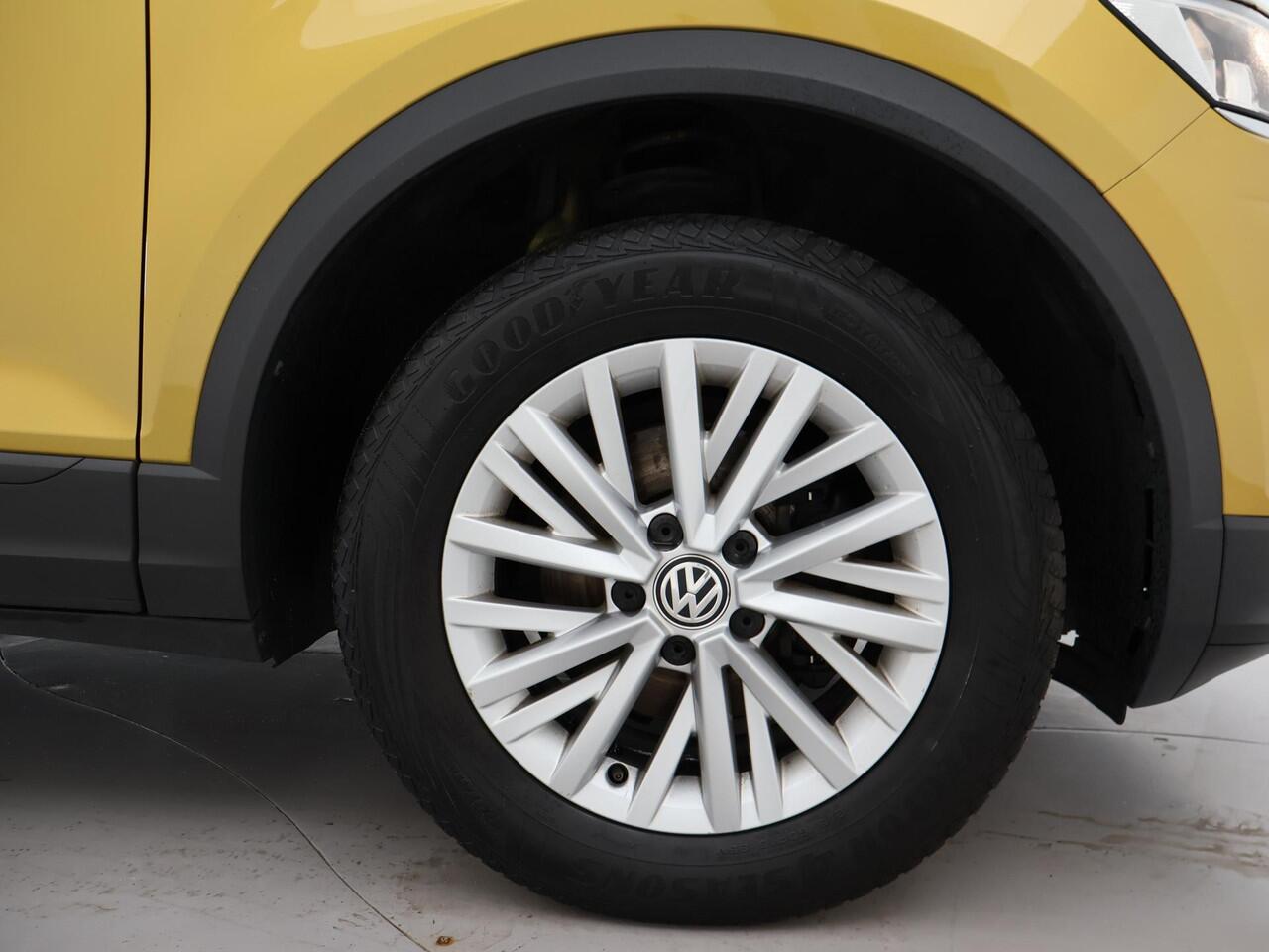 Volkswagen T-Roc 1.0 TSI + APPLE CARPLAY | TREKHAAK | STOELVERW. | KURKUMA YELLOW | CRUISE | PRIVACY