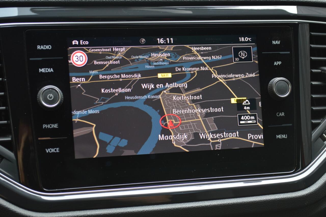 Volkswagen T-Roc 1.5 TSI R-line DSG Led Navi Virtual Acc Camera Keyless CarPlay Pdc