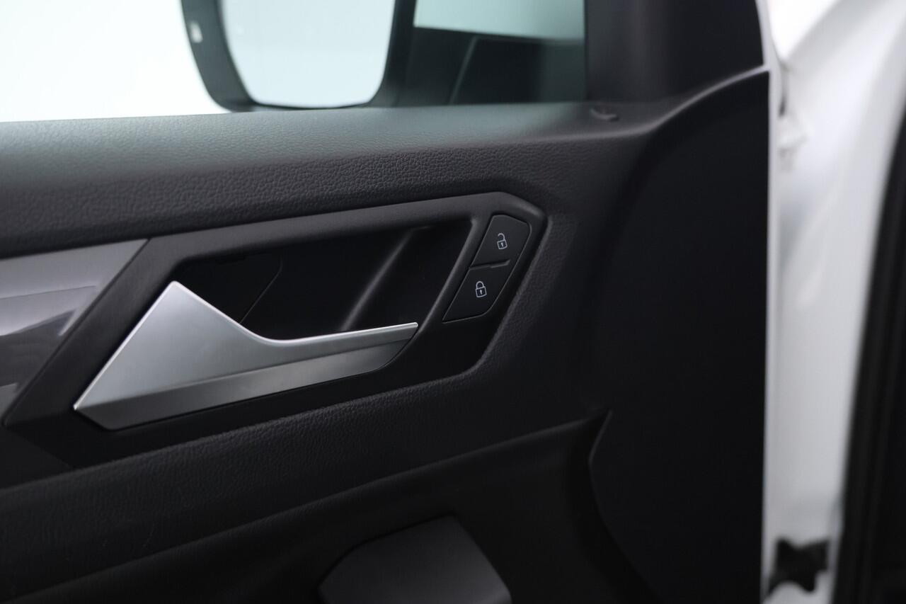 Volkswagen T-Roc 2.0 TDI Sport Automaat, Panorama, Leer, Climate,