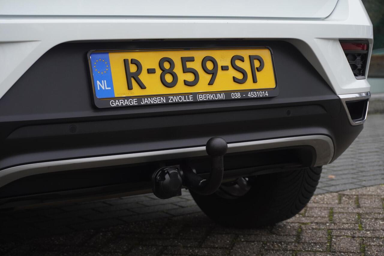 Volkswagen T-Roc 1.5 TSI Sport | CARPLAY | NAVI | ACC | STOELVERW | TREKHAAK