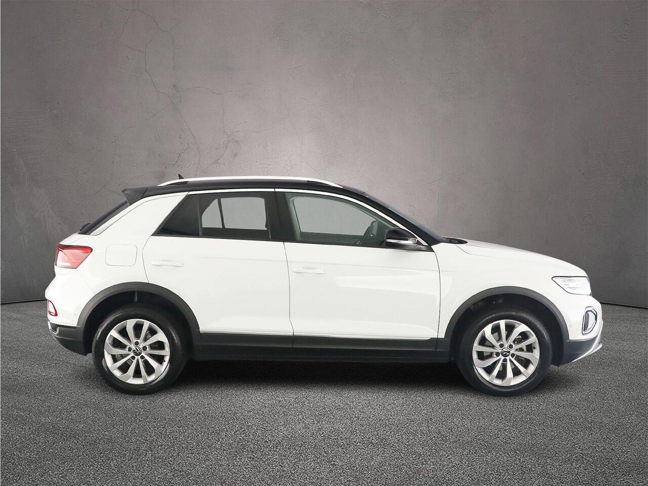 Volkswagen T-Roc Style 1.5 TSI 150pk DSG Automaat Trekhaak, Adaptive cruise control, LED koplampen, Navigatie, Stoelverwarming, Parkeersensoren, App connect