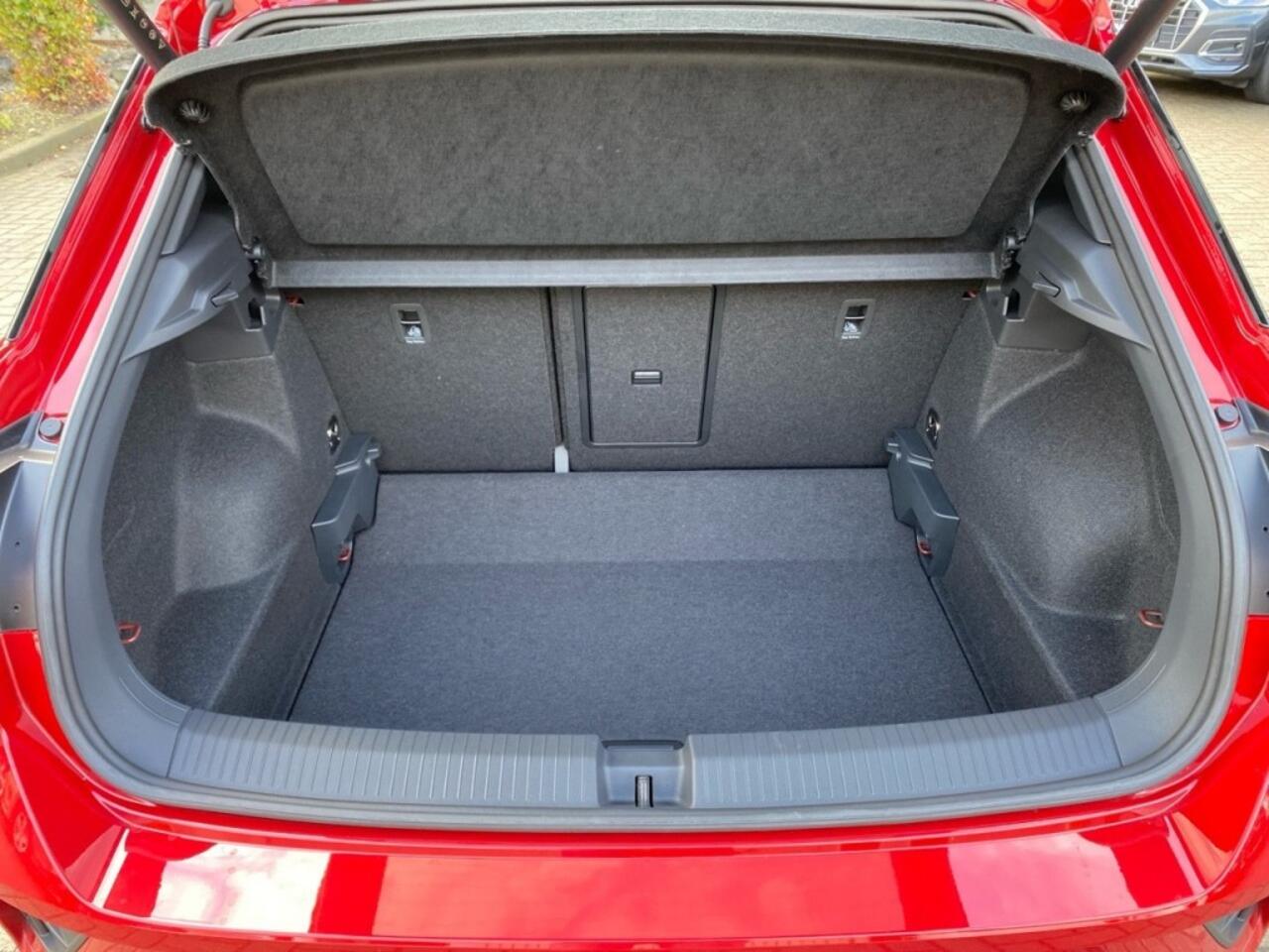 Volkswagen T-Roc 1.5 TSI DSG R-LINE BLACK OPTIK 19''LM/PANO-DAK/E-KLEP/ACC/CAMER