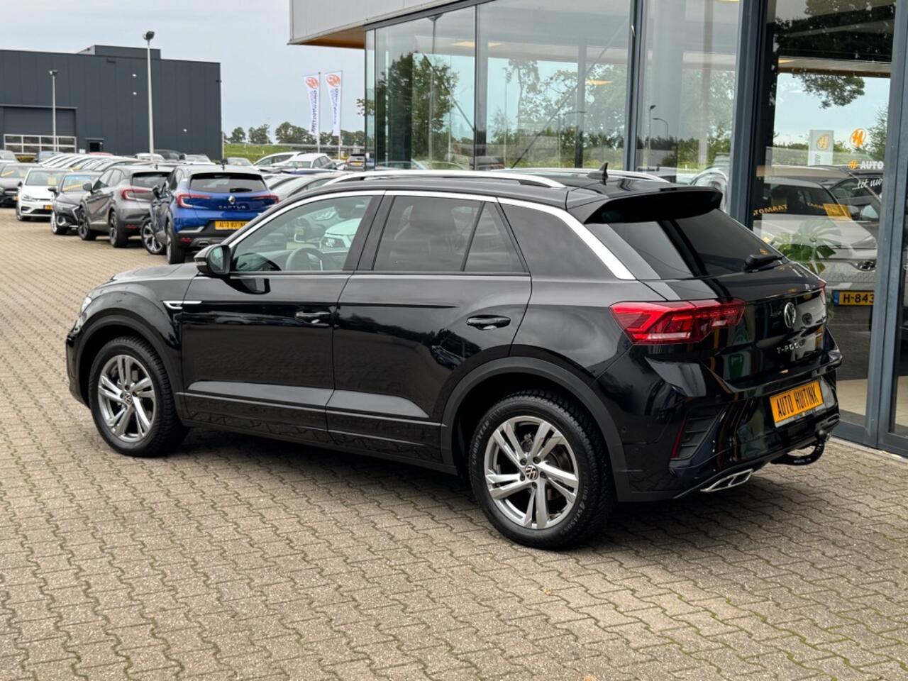 Volkswagen T-Roc 1.5 TSI 150 pk DSG R Line - Navi - camera - stoelverw - trekhaak