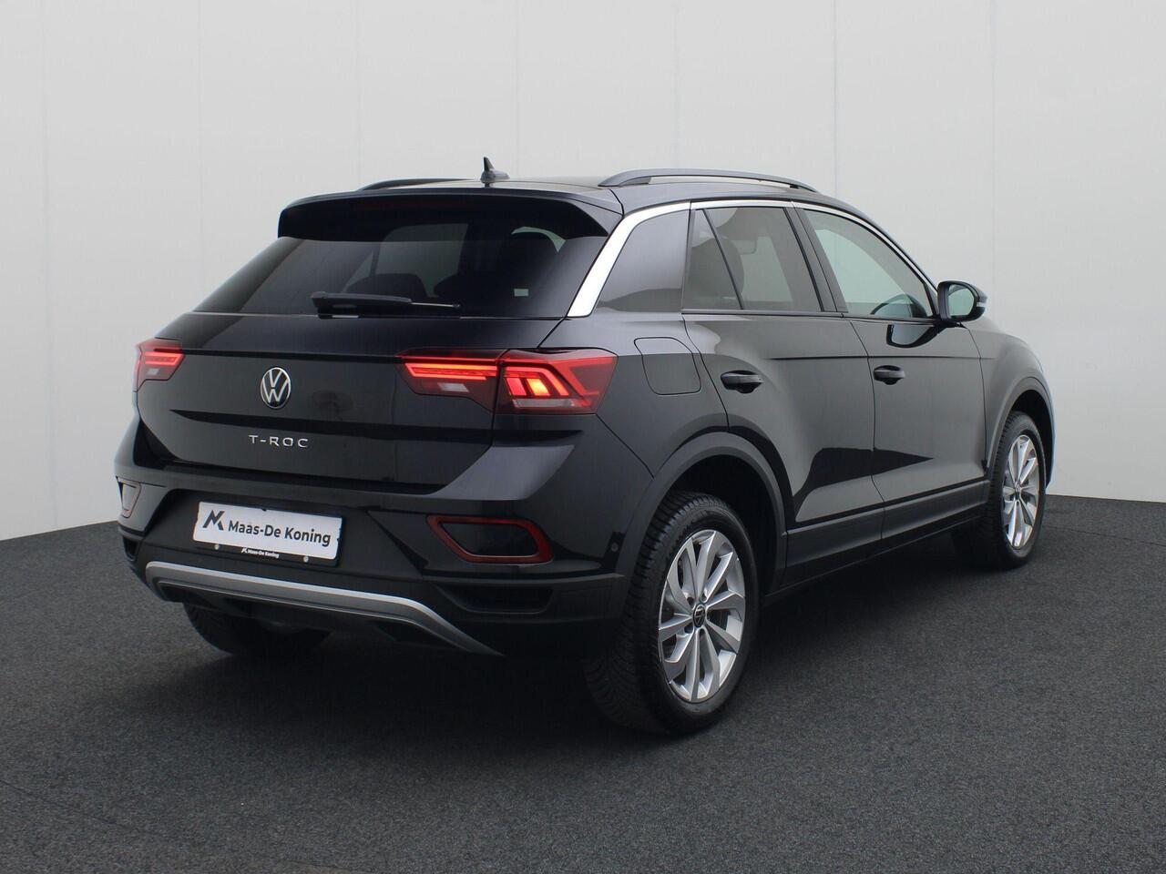 Volkswagen T-Roc 1.5TSI/150PK Life DSG · Navigatie · Apple/Android · Camera + Parkeersensoren · Garantie tot februari 2027
