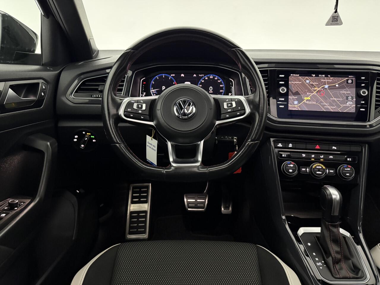 Volkswagen T-Roc 1.5 TSI 150PK R-Line | Pano | Sfeerverl. | Virtual | Carplay | LED | Adaptive Cruise | Parkeersens. | NAP