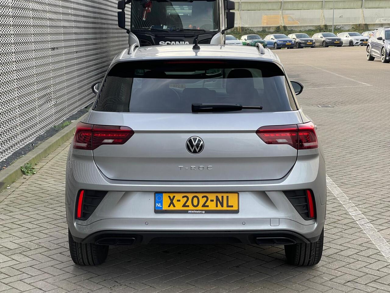 Volkswagen T-Roc 1.0 TSI 110PK R-Line Business / Black Style / Getint Glas / 18''LMV / VW