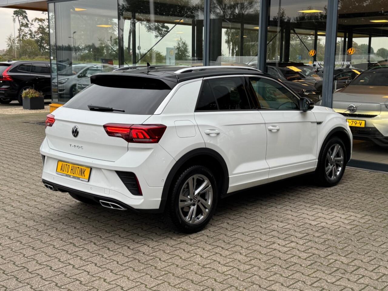 Volkswagen T-Roc 1.5 TSI 150 pk DSG R Line - Navi - camera - stoelverw - trekhaak