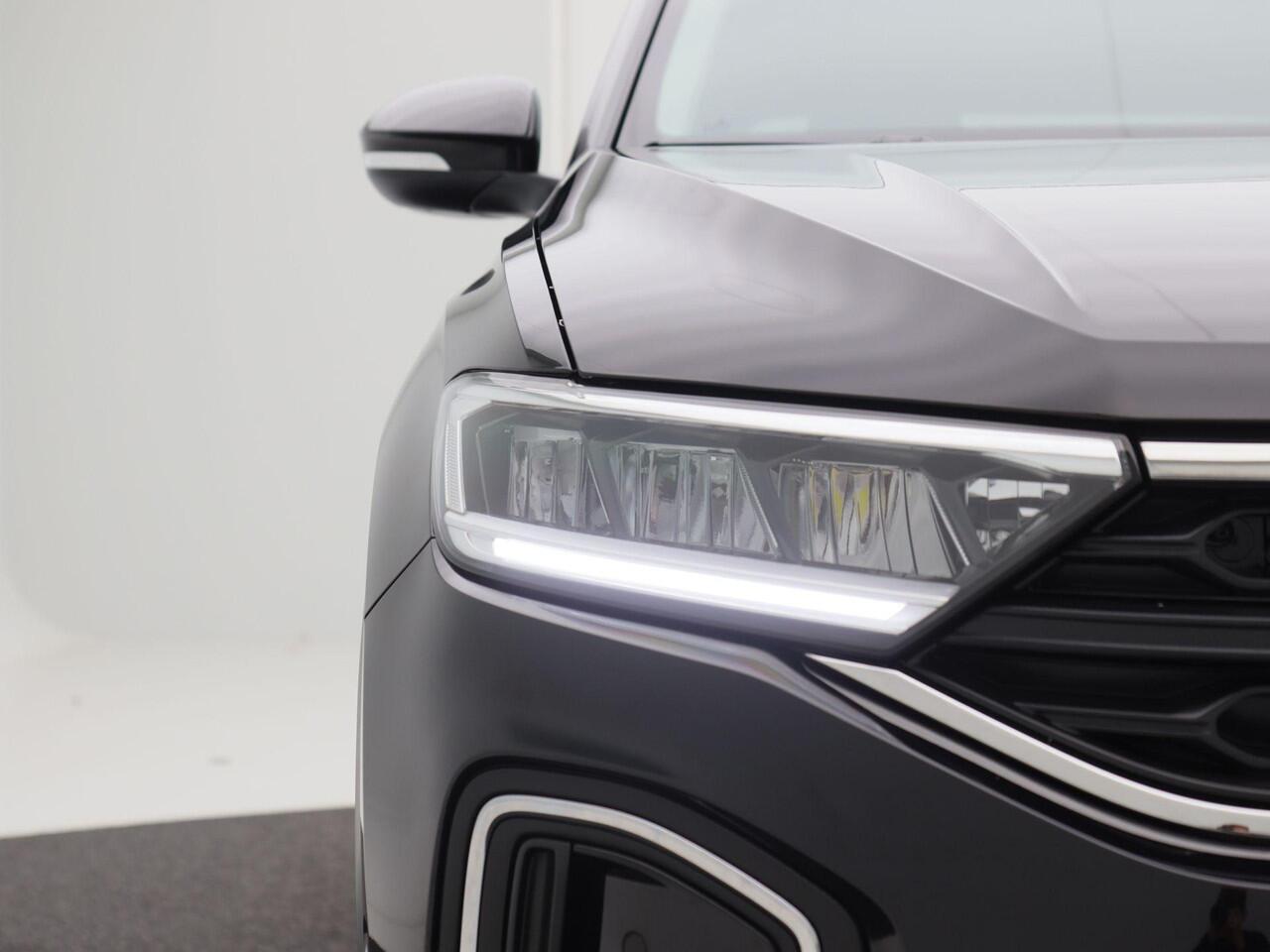 Volkswagen T-Roc Life Edition 1.5 TSI 150 pk | Camera | Keyless | Adaptive Cruise Control | Carplay |