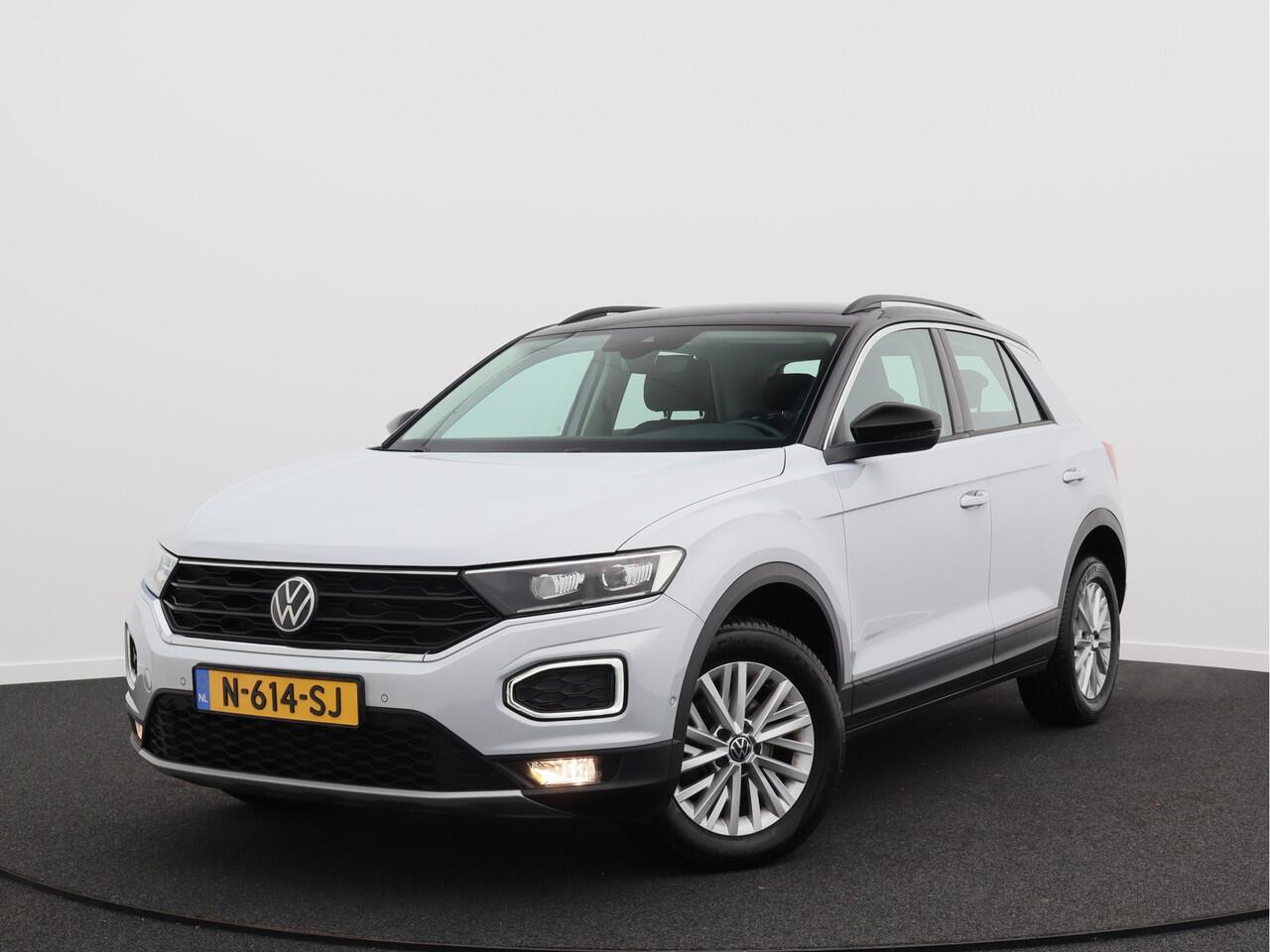 Volkswagen T-Roc 1.0 TSI Style/ lage km/ trekhaak/ zeer mooi!