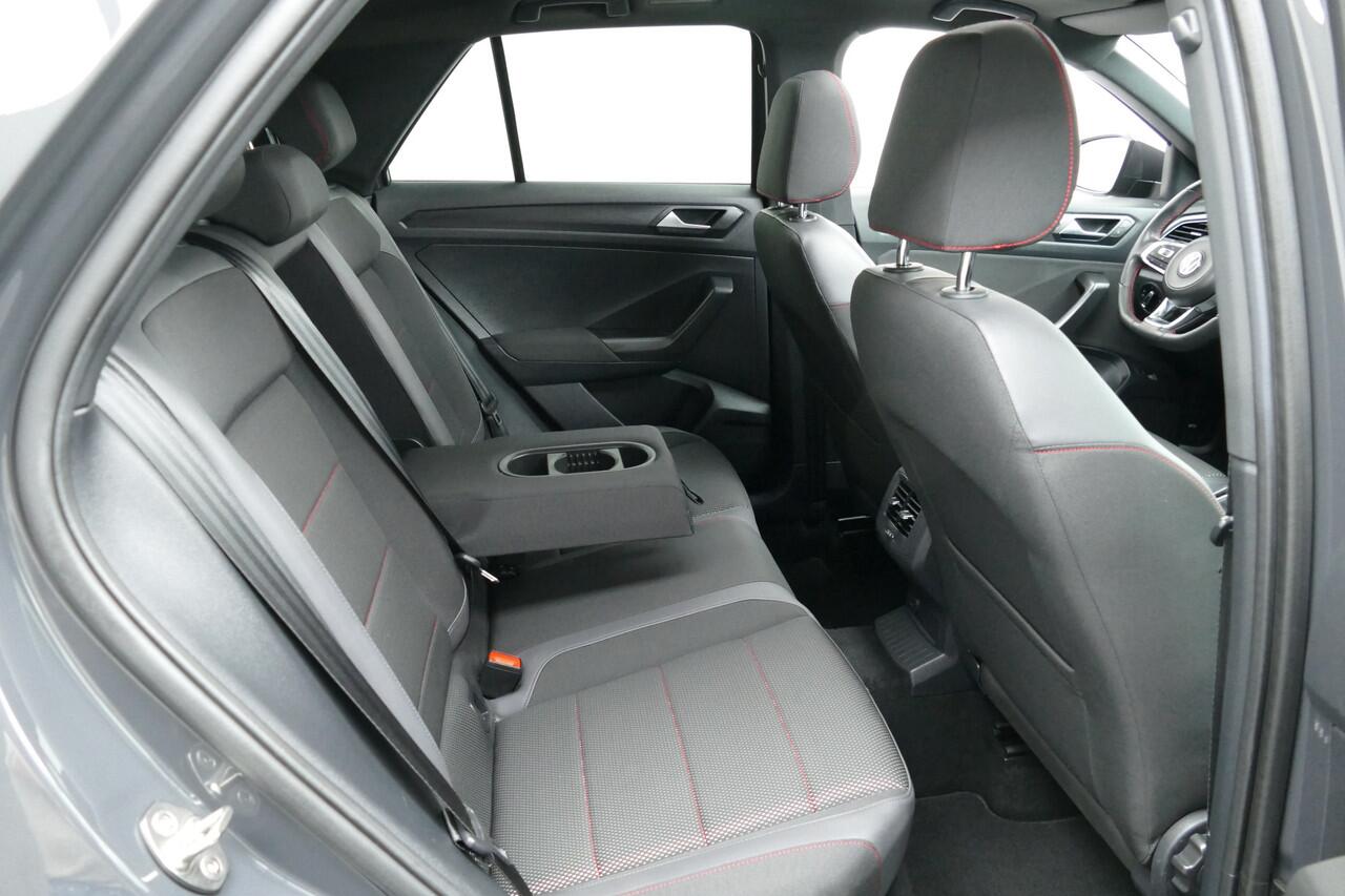 Volkswagen T-Roc 1.5 TSI Sport Business R-Line. Panodak, Adaptief Cruise, Virt Cockpit, Navi, Led, 19"LMV Haak 1500kg