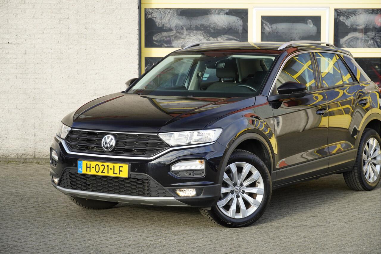 Volkswagen T-Roc 1.5 TSI 150PK! Automaat Style Business BJ2020 Lmv 17" | Led V+A | Navi | Pdc | Elek. achterklep | Achteruitrijcamera | App-Connect | Virtual cockpit | Climate control | Cruise control | Getint glas