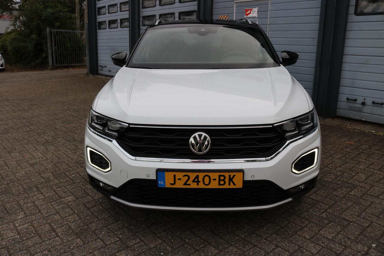 Volkswagen T-Roc 1.5 TSI Sport Autom Xenon Keyless Virtual cockpit Navi Camera Bj:2020
