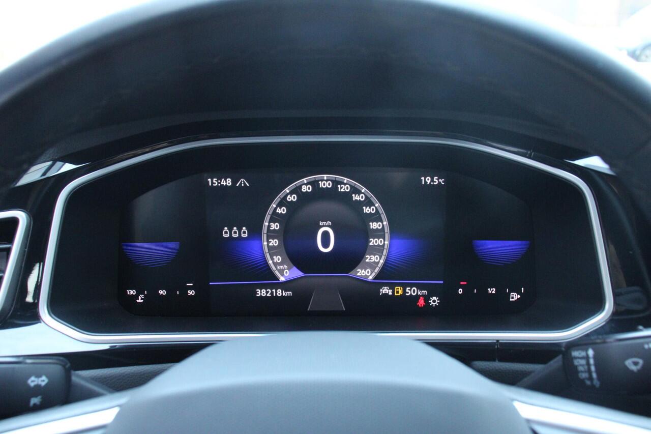 Volkswagen T-Roc 1.0 TSI R-Line, 38DKM, WINTERPAKKET, LED, PDC