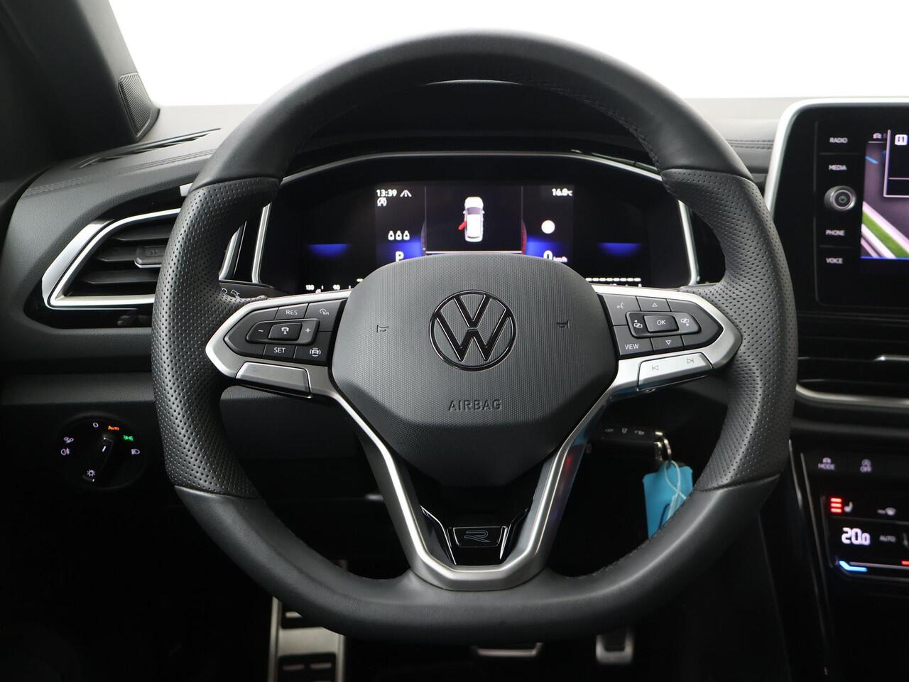 Volkswagen T-Roc 1.5 TSI R-Line | 150 PK | Automaat | Trekhaak | R-Line | Apple Carplay/Android Auto |