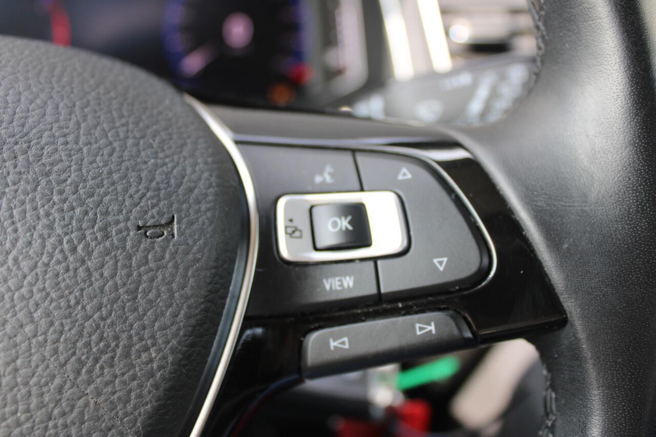 Volkswagen T-Roc 1.5 TSI Sport 150PK Full-Led Virtual-Cockpit DAB