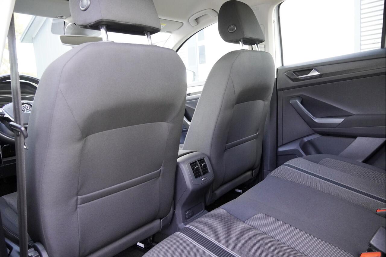 Volkswagen T-Roc 1.0 TSI Style BJ2020 Lmv 16" | Led | Pdc | Navi | App-Connect | Airco | Cruise control | Getint glas