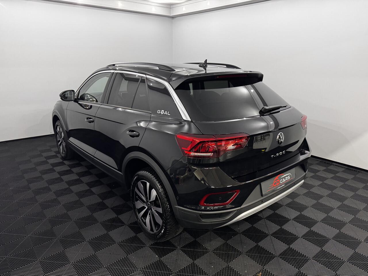 Volkswagen T-Roc 1.5 TSI Goal Business Half leder, Parkeersensoren, Apple carplay, Winterpakket, A start top, Cruise control adaptief, 2 jaar vakantie