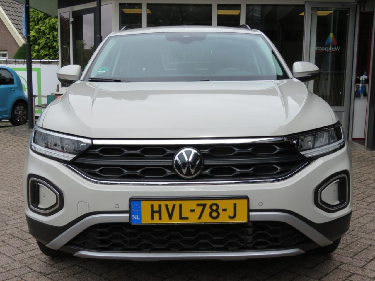 Volkswagen T-Roc 1.5 TSI 150pk DSG-aut. LIFE EDITION / Trekhaak / Stoelverw. / Navi / BOVAG garantie