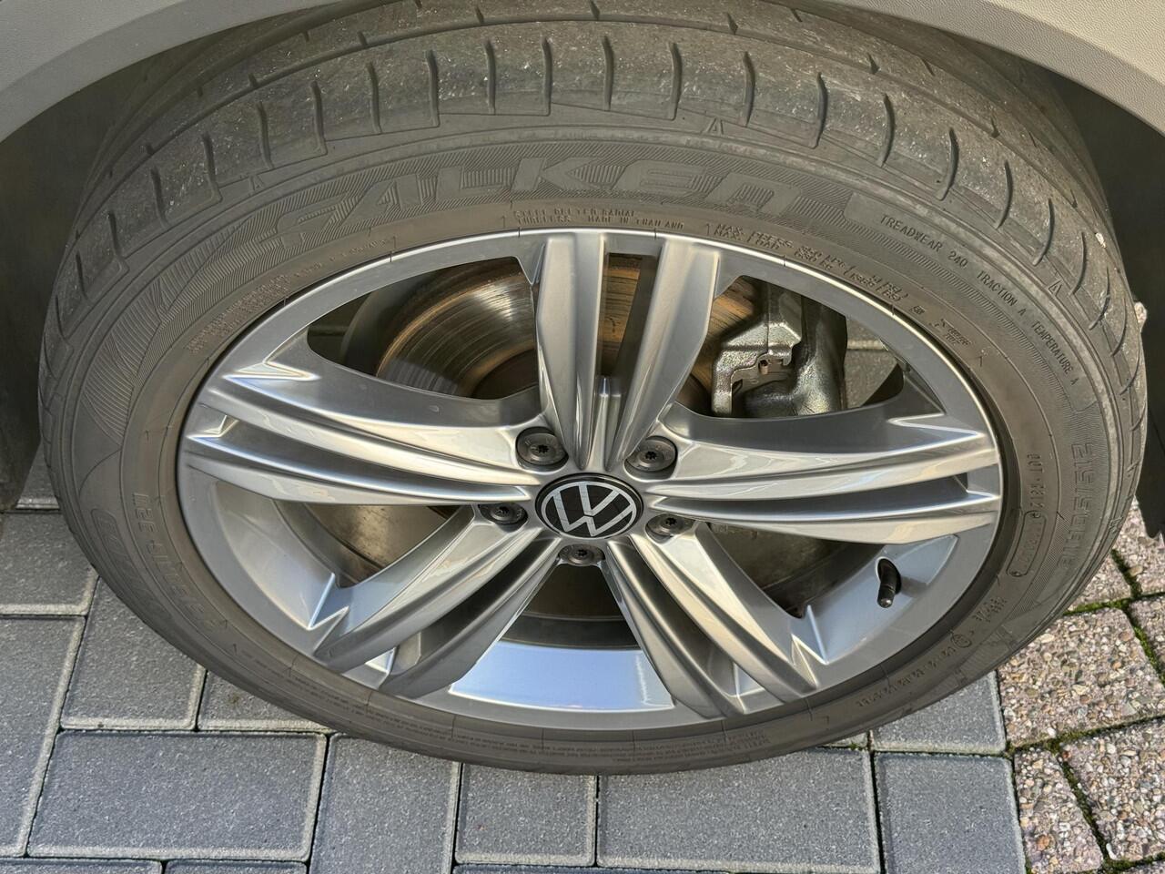 Volkswagen T-Roc 1.5 TSI Sport,Trekh,Cruise,Apple,Cam