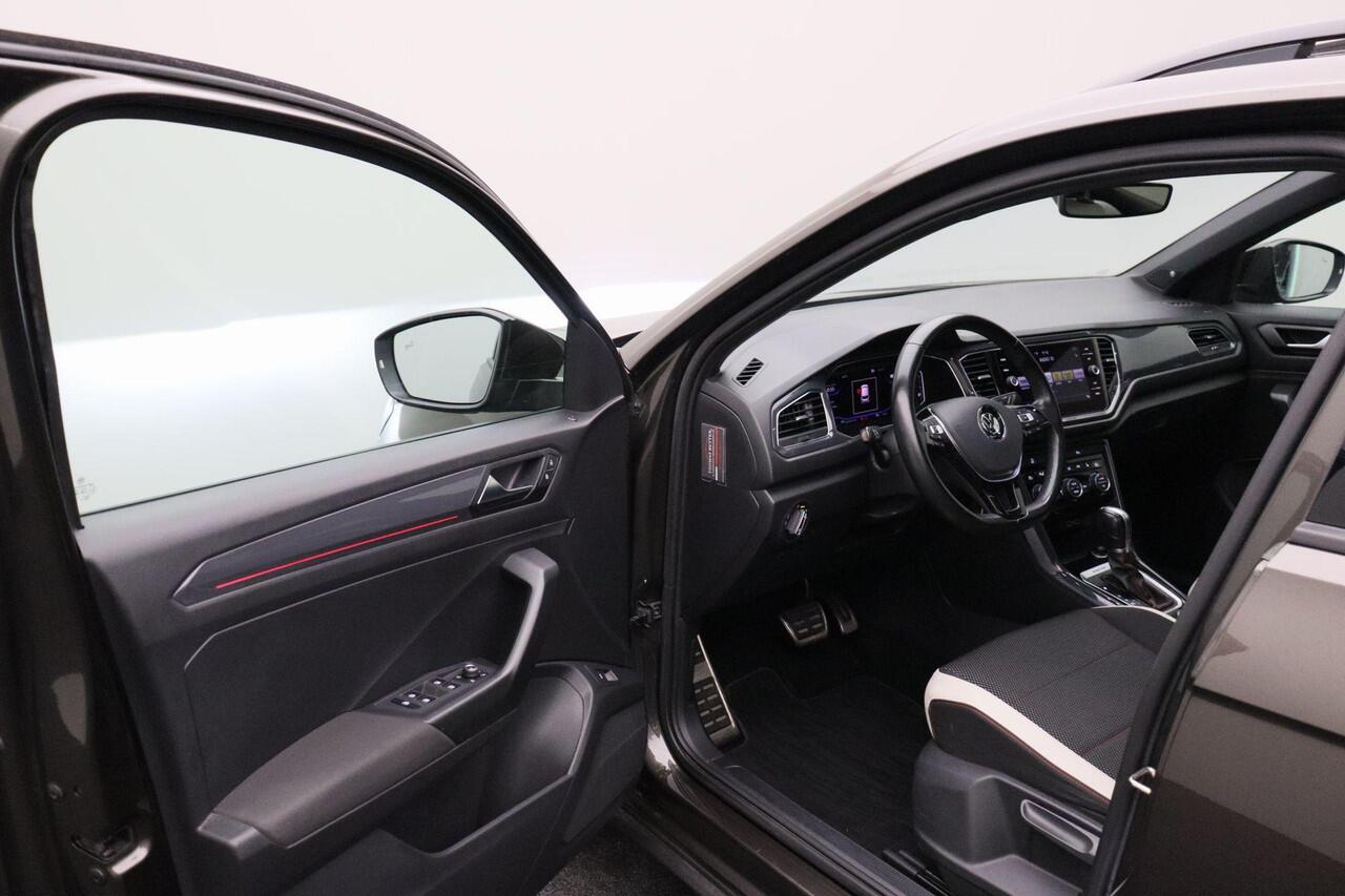Volkswagen T-Roc 2.0 TSI 4Motion Sport 2019 | Airco | Apple/Android Carplay | Navigatie | Stuurwiel & Stoelverwarming | Panoramadak | Trekhaak Afneembaar | Bose Audio | 2 Sleutels | Onderhoudshistorie