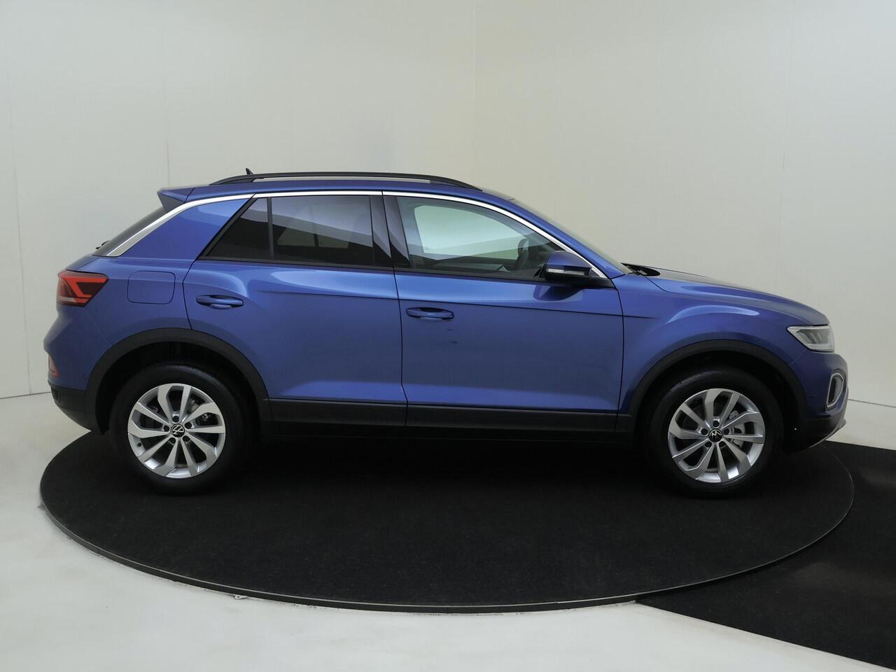 Volkswagen T-Roc Life Edition | 'App-Connect' draadloze smartphone integratie | 'App-Connect' smartphone integratie | Afstandscontrolesysteem (Front Assist)