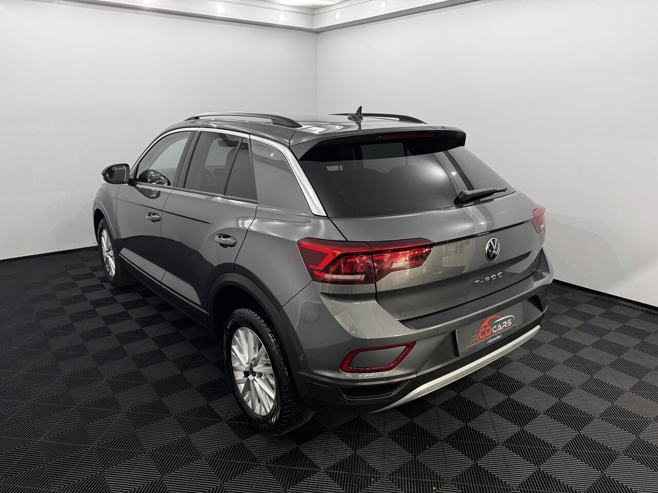 Volkswagen T-Roc 1.0 TSI Life Edition Clima, Parkeersensoren, Apple carplay, Virtual desk, Stoelverwarming, Cruise control, 2 Jaar garantie