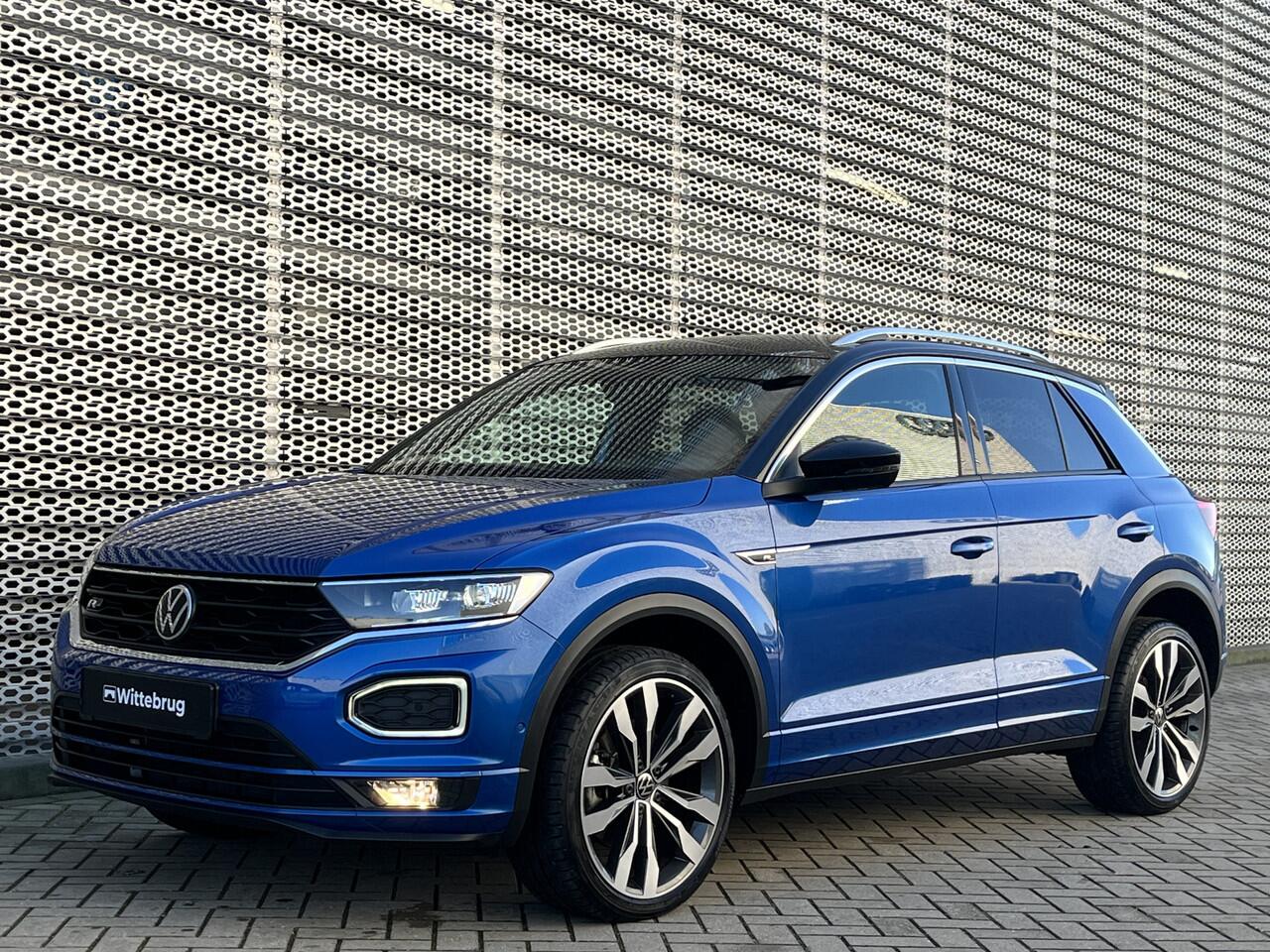 Volkswagen T-Roc 1.5 TSI 150PK DSG R-Line / Afneembare Trekhaak / Achteruitrijcamera / Stoelverwarming / Digitale Cockpit / App-Connect / 19"LMV **