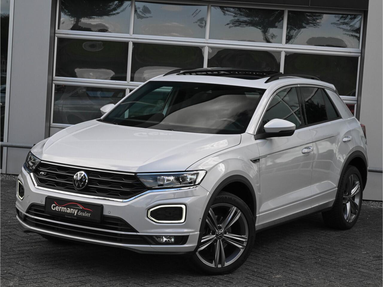 Volkswagen T-Roc 1.5TSI R-Line Pano Keyless ACC Dodehoek Zetels Trekhaak