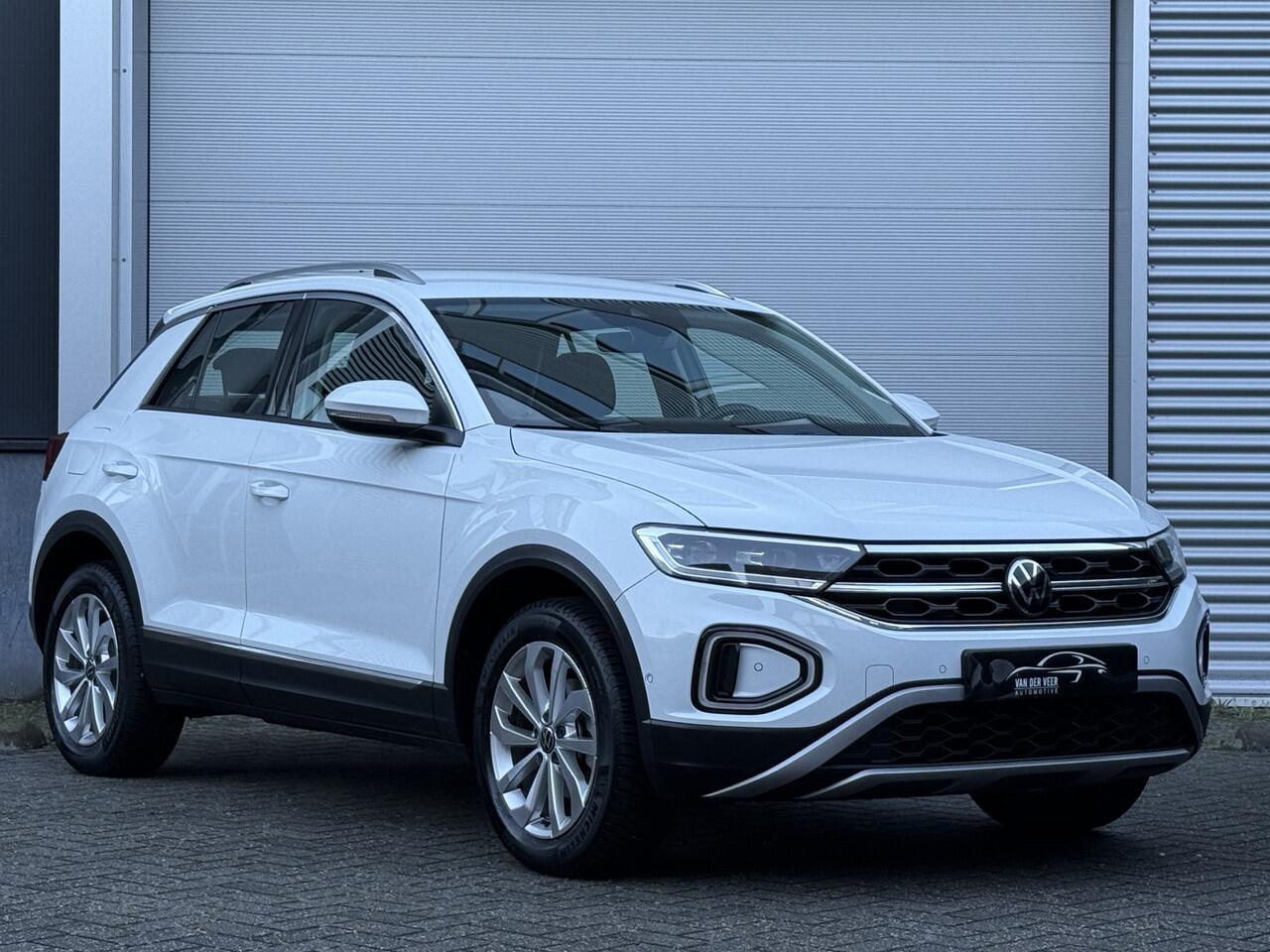 Volkswagen T-Roc 1.5 TSI Style | Camera | Apple Carplay | Trekhaak | IQ Light