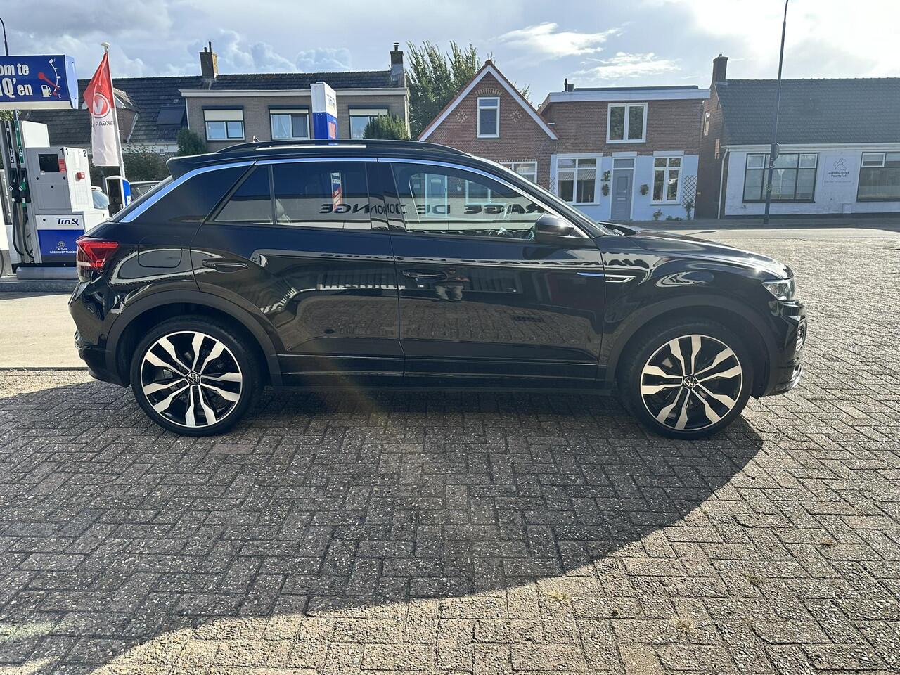 Volkswagen T-Roc 1.5 TSI Sport R-Line PANODAK|LED|VIRTUALDASH|TH...