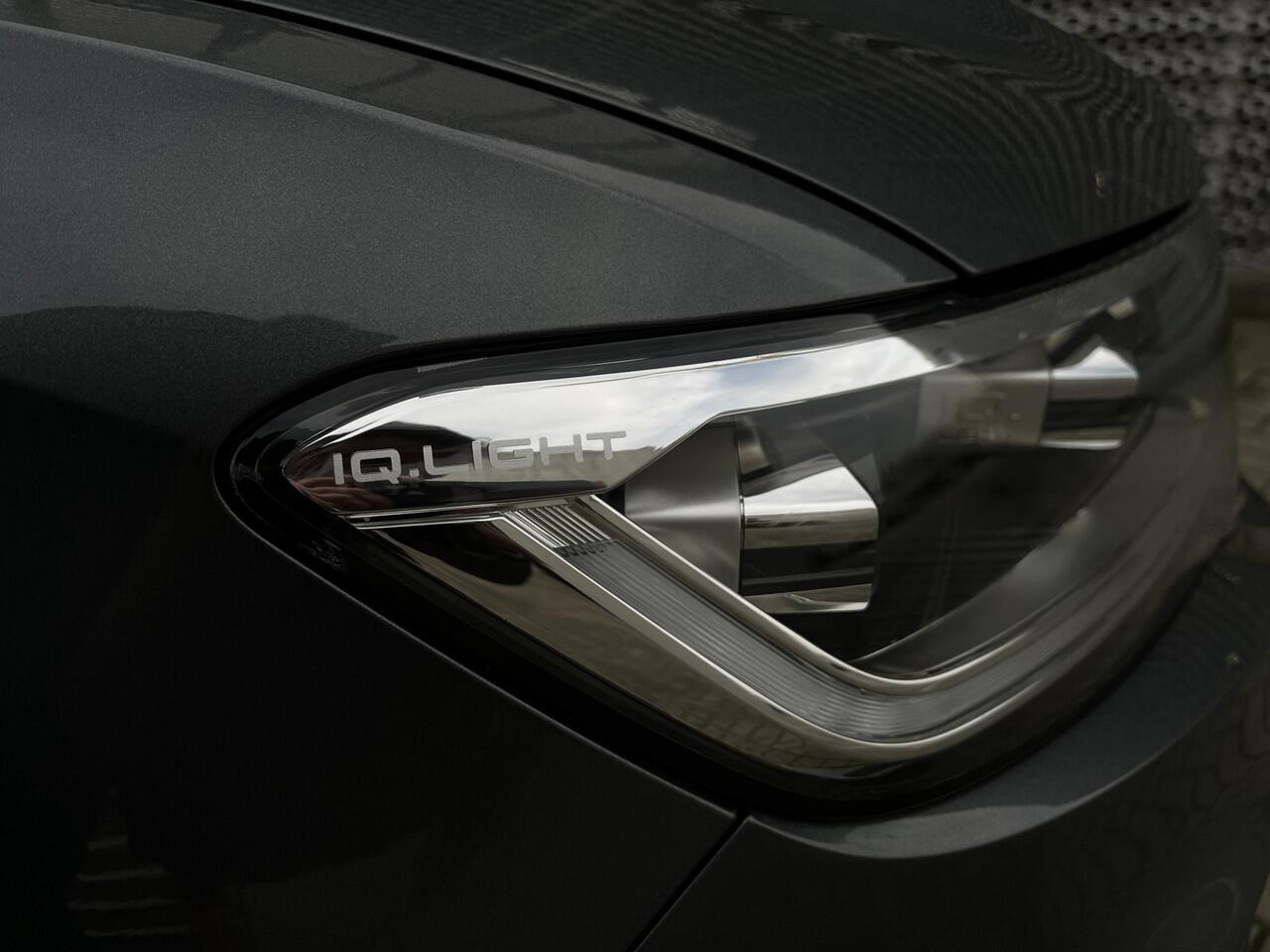 Volkswagen T-Roc 1.5 TSI 150PK DSG Style / Panoramadak / Digitale Cockpit Pro / IQ LED / Camera / 18"LMV / Elektrische Acherklep **