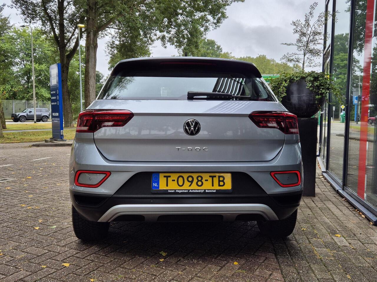 Volkswagen T-Roc 1.0 TSI Life | Navigatie | Digitaal dashboard | Adapt. Cruise Control | Parkeersensoren | Licht metalen velgen