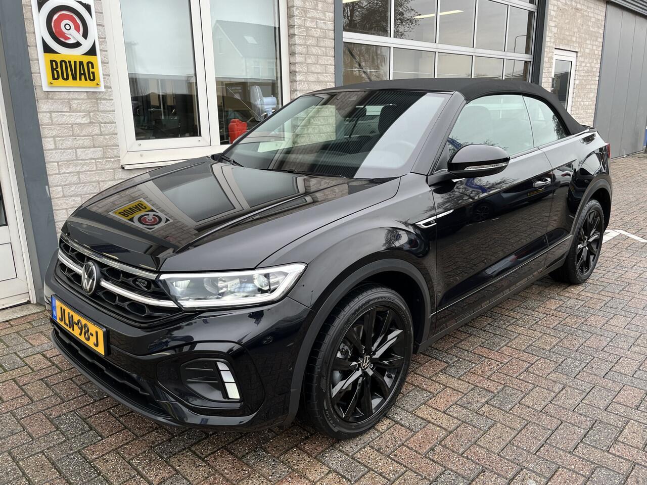 Volkswagen T-Roc Cabrio 1.5 TSI 2x R-Line / AUTOMAAT/ BLACK STYLE/ CAMERA/ PARK. SENSOREN/ DODE HOEK/ STOEL-STUURVERWARM./ IQ. LIGHT/ DIGITAL DASHBOARD/ ADAPT. CRUISE/ APP CONNECT/ NAVI/ CLIMA/ DAB/ 18" LMV