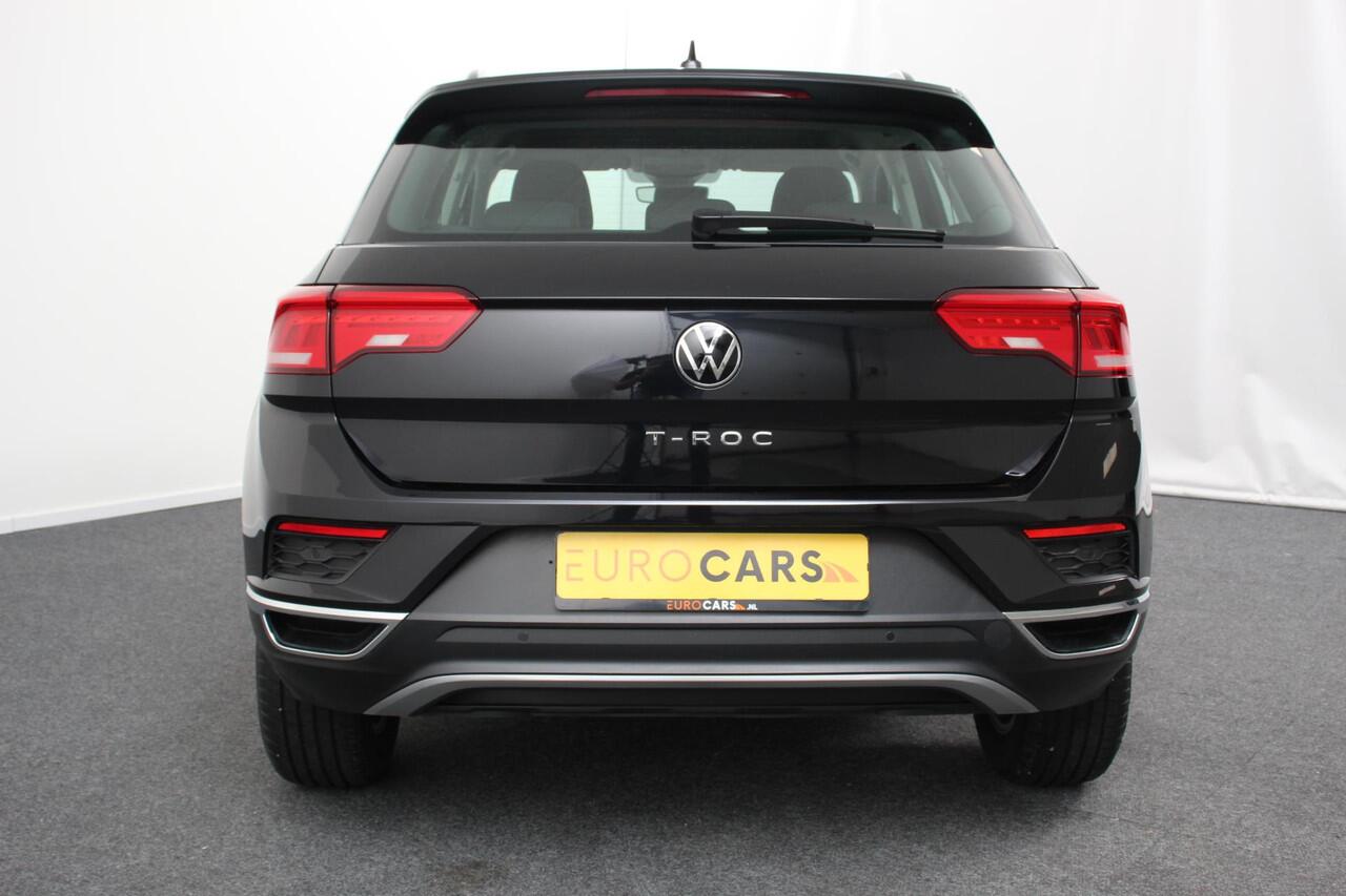 Volkswagen T-Roc 1.5 TSI 150pk Automaat Style | Navigatie | Climate Control | Adaptieve Cruise Control | Electrisch bedienbare achterklep | Camera | Parkeersensoren Voor en Achter | Verwarmbare voorstoelen