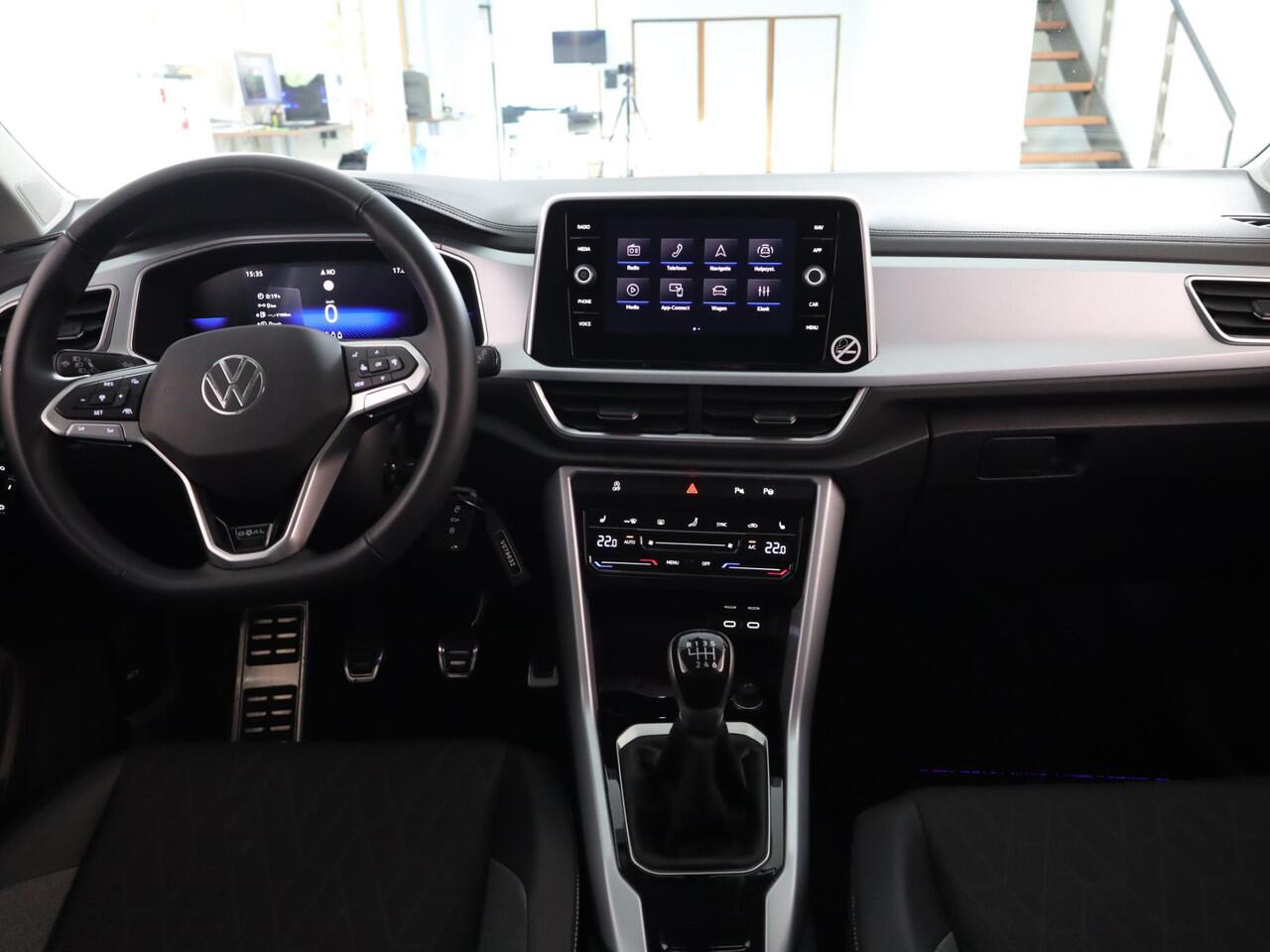 Volkswagen T-Roc 1.0 TSI Life Edition GOAL 115 PK | Navigatie | automatische Airco | Parkeer assistent |