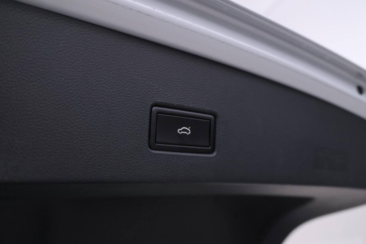 Volkswagen T-Roc 1.6 TDI Style Business Elektrische achterklep, apple carplay, climate,