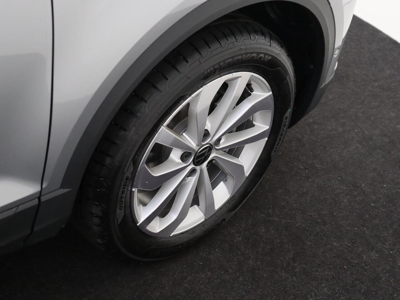 Volkswagen T-Roc Life Edition | 'App-Connect' draadloze smartphone integratie | 'App-Connect' draadloze smartphone integratie | Afstandscontrolesysteem (Front Assist)