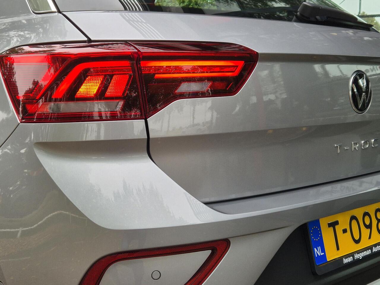 Volkswagen T-Roc 1.0 TSI Life | Navigatie | Digitaal dashboard | Adapt. Cruise Control | Parkeersensoren | Licht metalen velgen