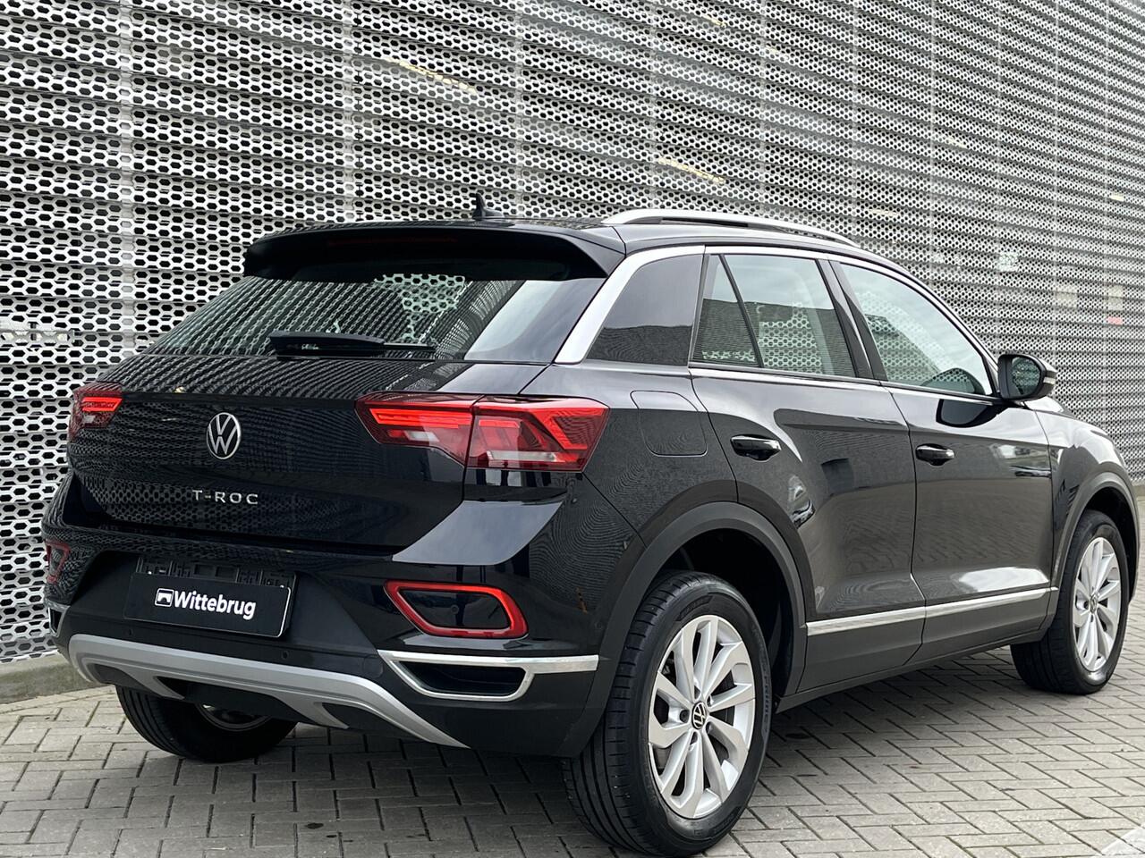 Volkswagen T-Roc 1.5 TSI 150PK DSG Style / Digital Cockpit Pro / Panoramadak / Park Assist / Dodehoeksensor / App Connect / Stoelverwarming **